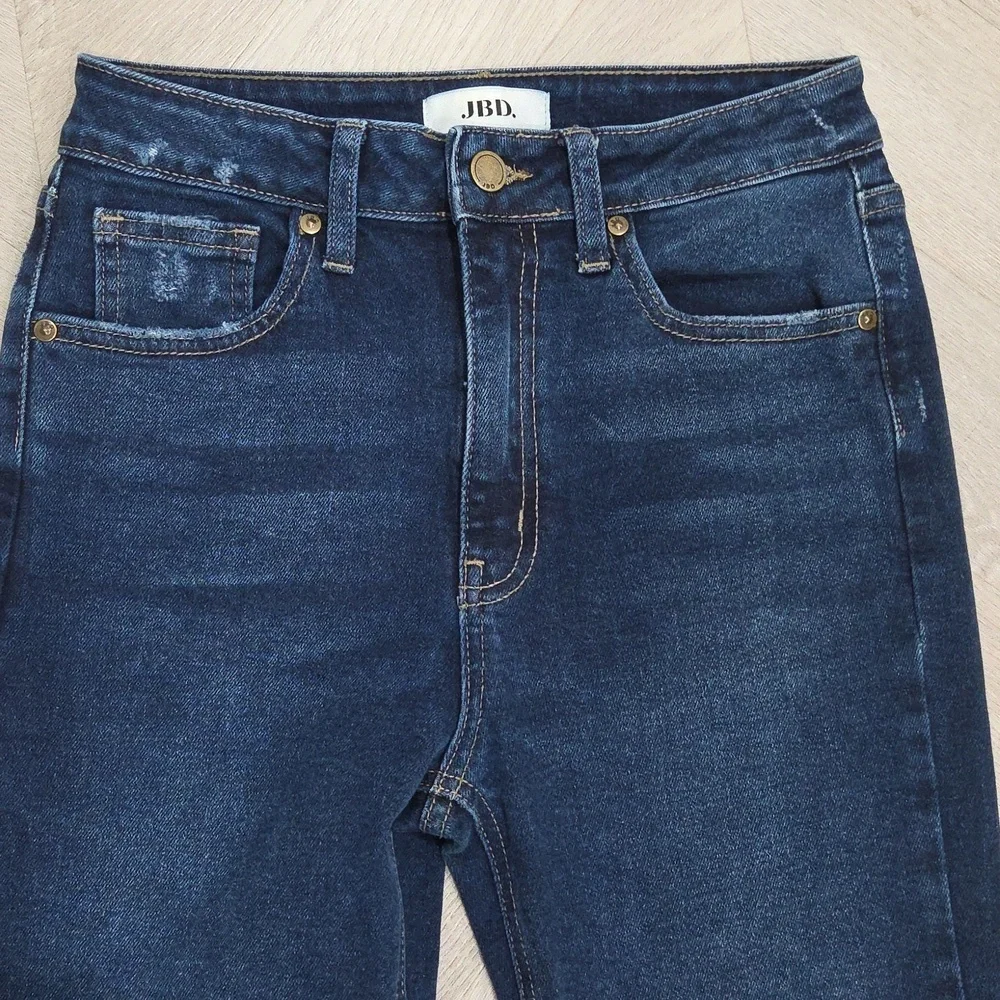 JBD Lola Slim Dark Wash, Raw Hem Jeans, Size 26 - Picture 2 of 7